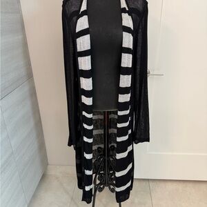 CHICO’S size 3 (14/16) Black and White Striped long Cardigan
